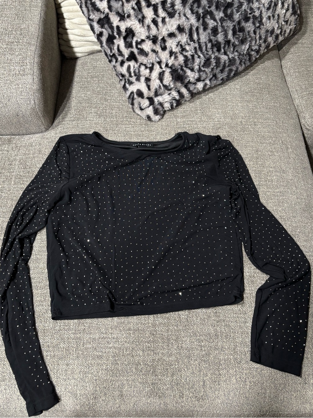 ⭐️Black Long Sleeve Rhinestone Crop Top M